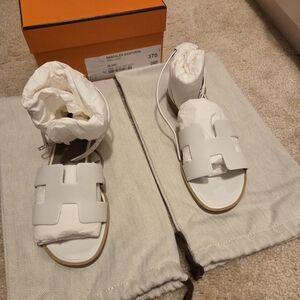 Hermes Santorini White Size 37